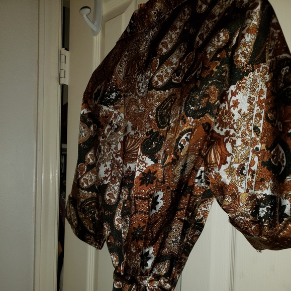 (NWOT) Cato Woman Paisley buttoned down shirt - Picture 2 of 3